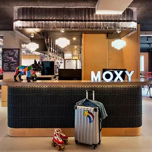Moxy Bastille 3* Parijs